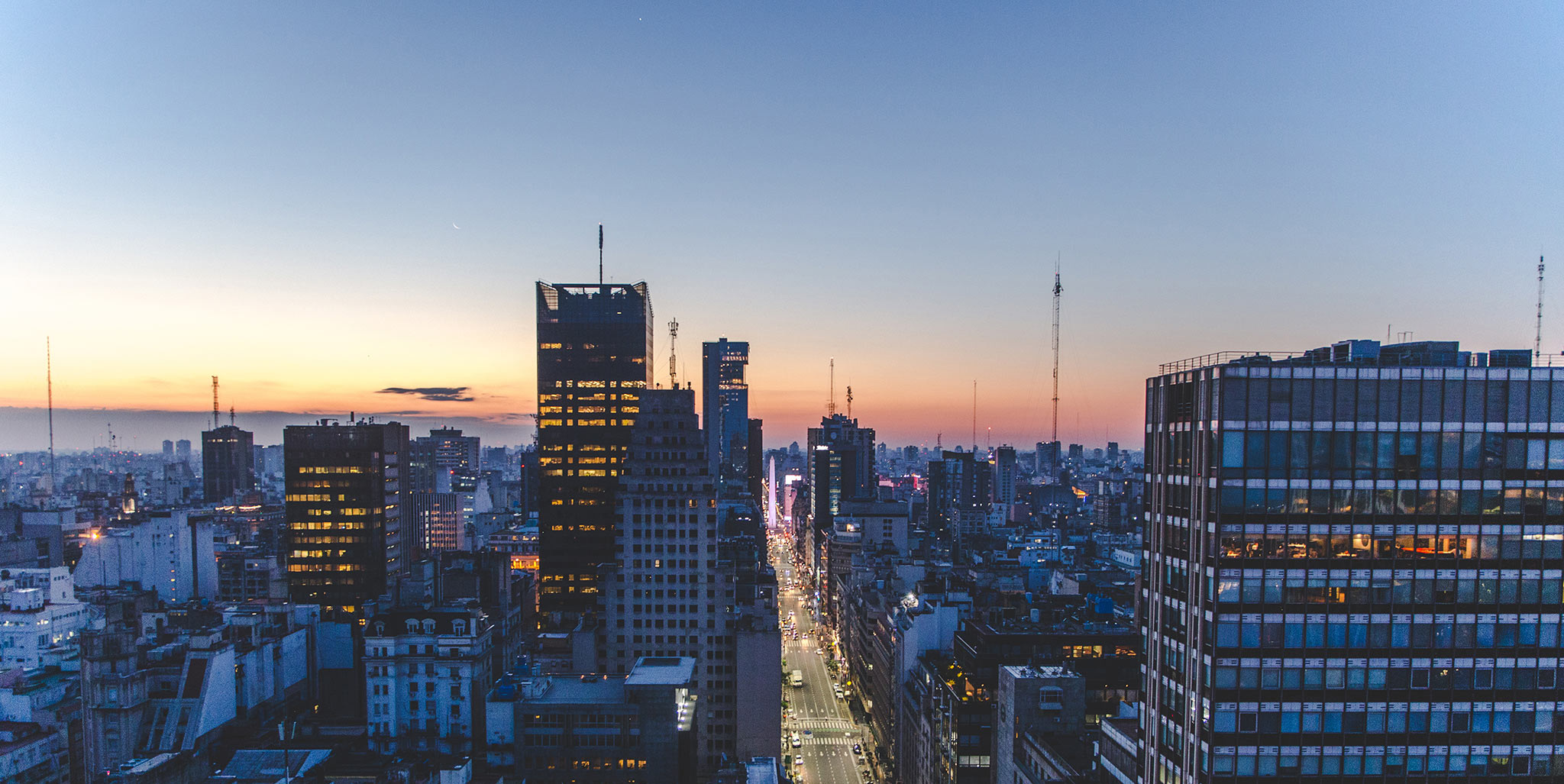 Veduta aerea di Buenos Aires al tramonto